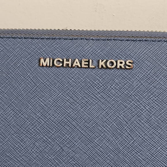 Michael Kors Saffiano Leather Continental Wallet - Picture 4 of 13